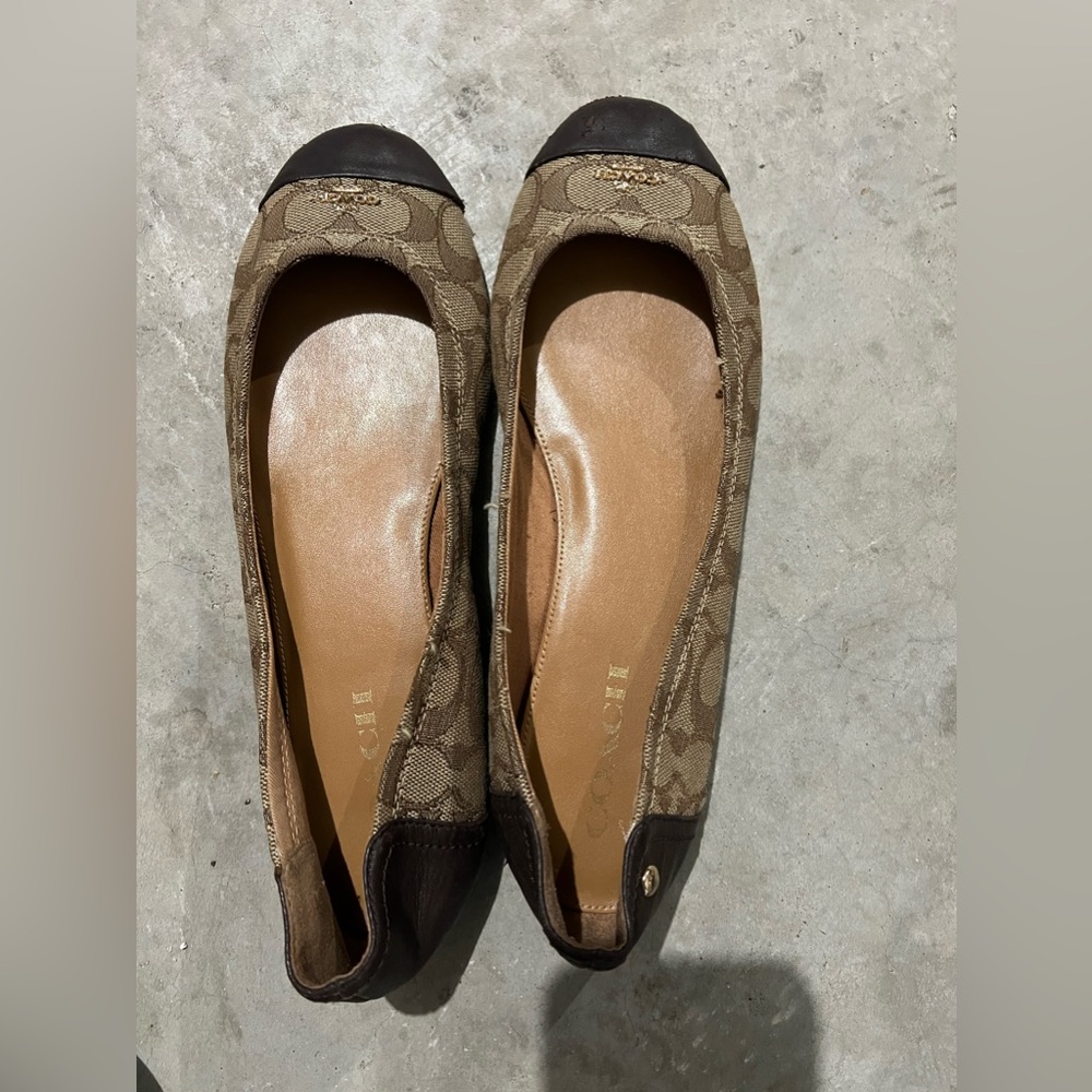 Coach women flats. Size 10